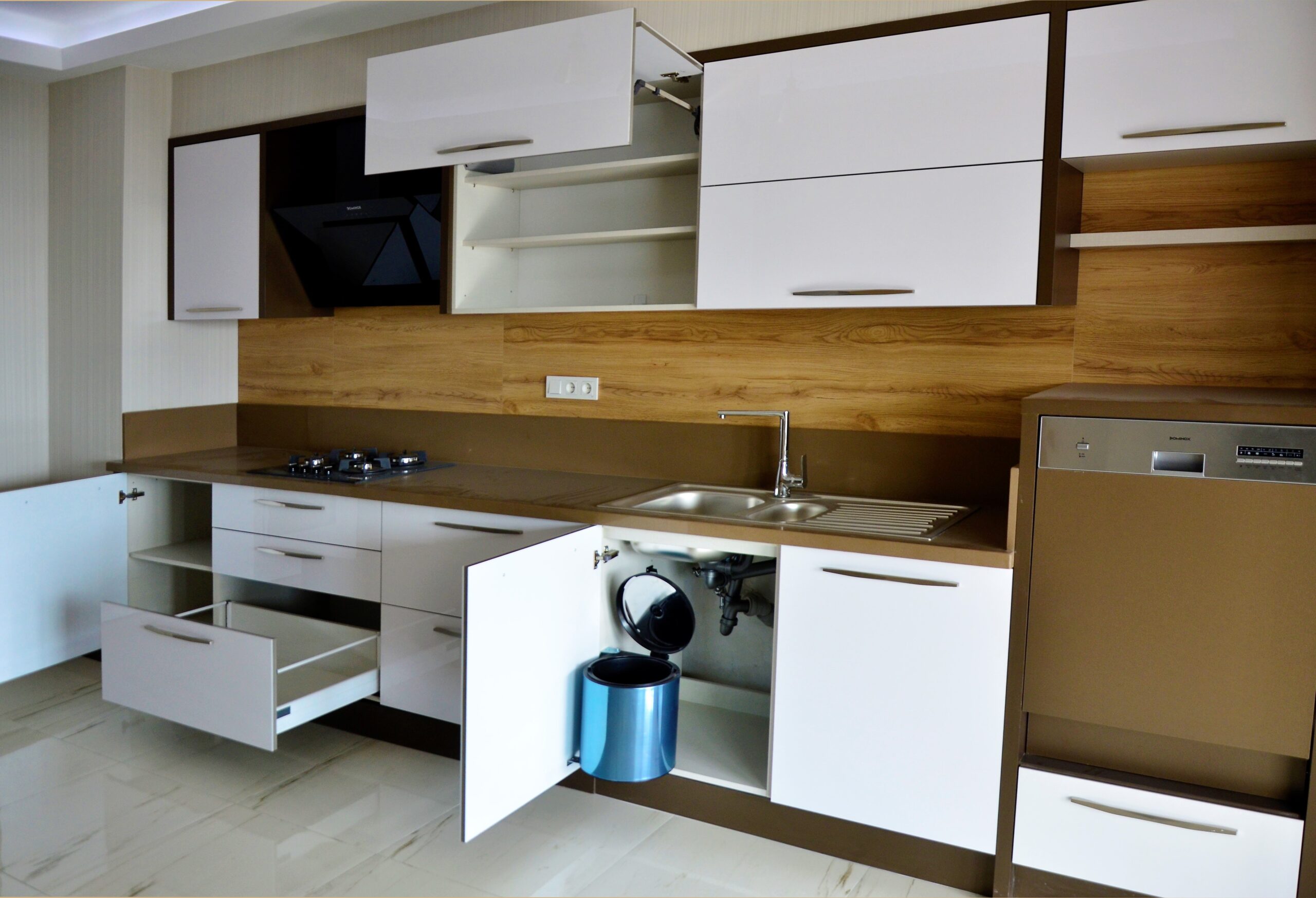 High Gloss Kapaklı Çimstone Tezgahlı Mutfak Dolabı Ankara High Gloss Kapaklı Çimstone Tezgahlı Mutfak Dolabı Ankara